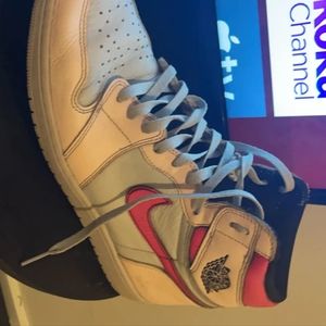 Size 11  - Jordan 1 Retro High OG Crimson Tint 2019